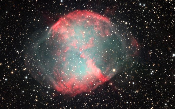 Image m027dumbbellnebula for