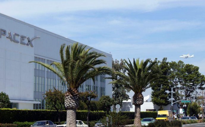 SpaceX Headquarters - S