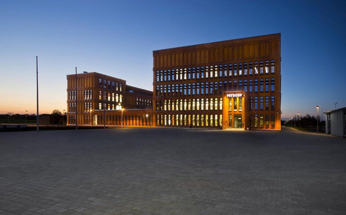 University of Tartu Physics